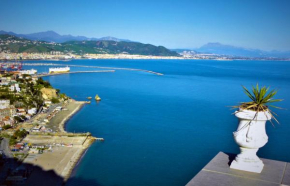 LA TERRAZZA SUL BLU -vista mare- Vietri Sul Mare